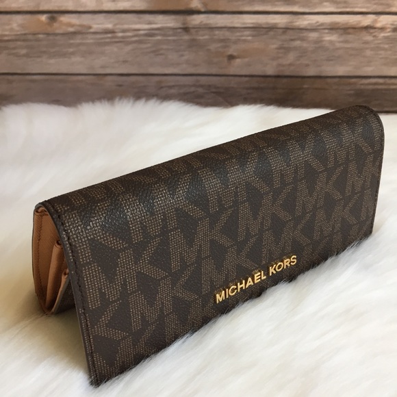 Michael Kors LARGE carryall brown acorn wallet - Picture 7 of 8